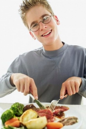 диета и образ жизни при лечении прыщей у мальчиков