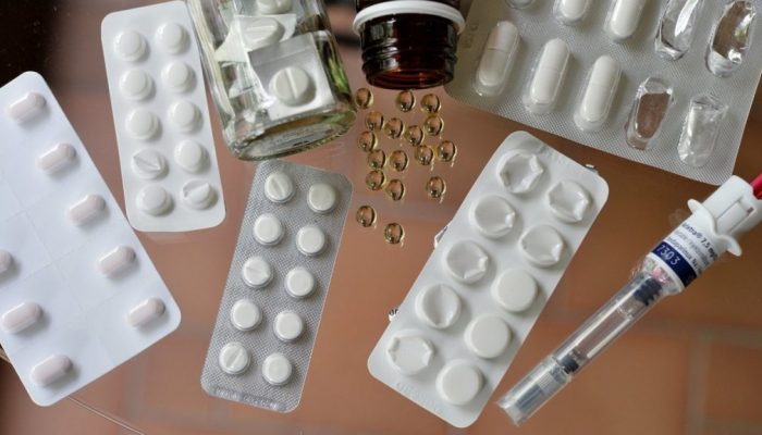 Какие антибиотики выбрать от прыщей? Эффективные таблетки и местные средства