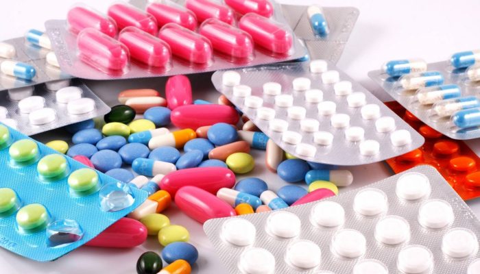 Лекарства и народные средства от потливости подмышек