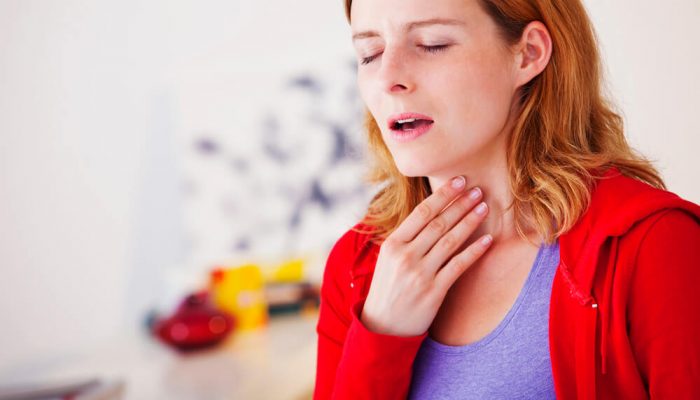 Важные симптомы аллергии в горле, а также тактика лечения заболевания