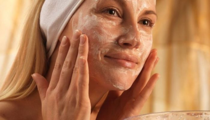 Как очистить лицо в бане? Рецепты масок