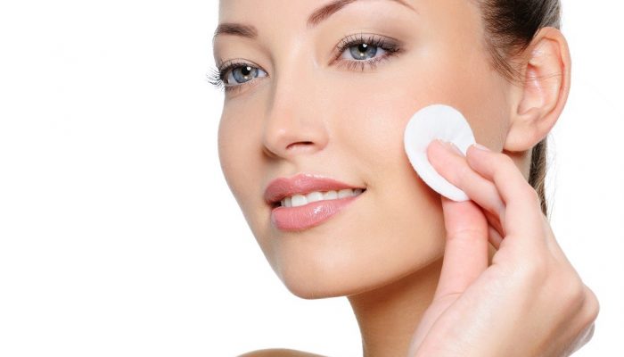 Применение перекиси водорода для лица: лечение прыщей и морщин, отбеливание кожи