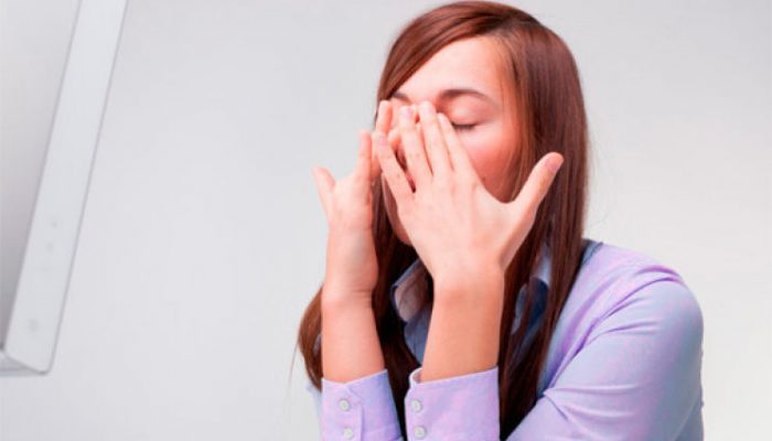 Ожог слизистой носа: симптомы и лечение