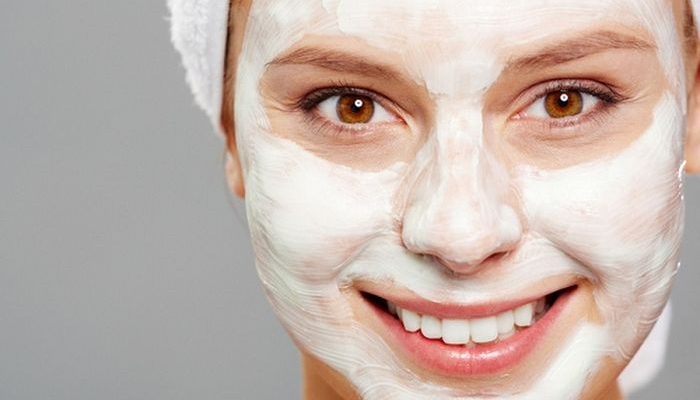 Как питать кожу лица масками в домашних условиях?