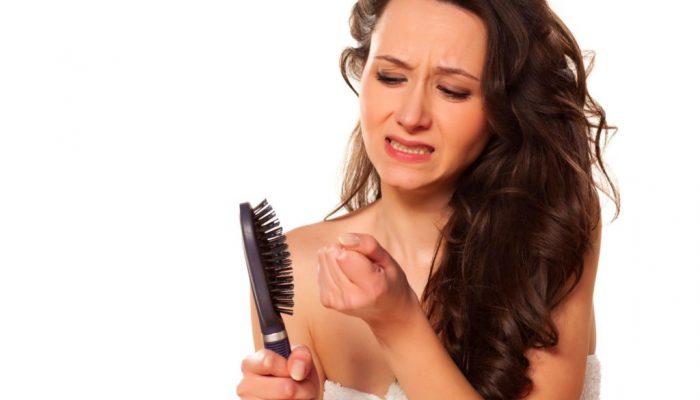 Причины повышенного выпадения волос у женщин после 30