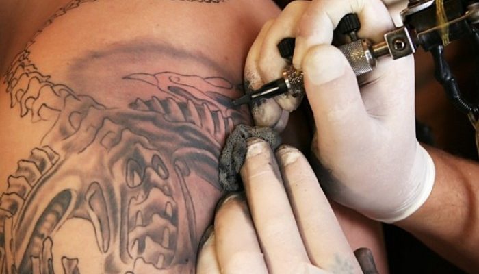 Можно ли делать татуировку при псориазе?
