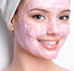 Универсальные маски из земляники для улучшения состояния кожи лица