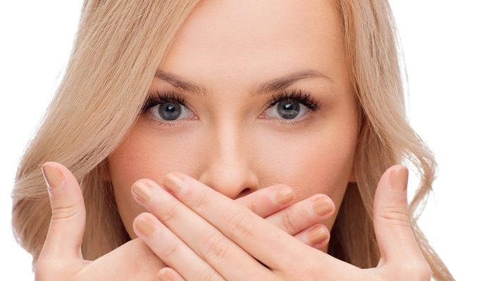 Причины и лечение трещин на губах: лучшие и самые эффективные средства