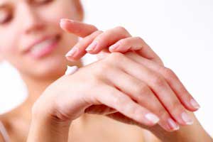 Как правильно ухаживать за кожей рук?